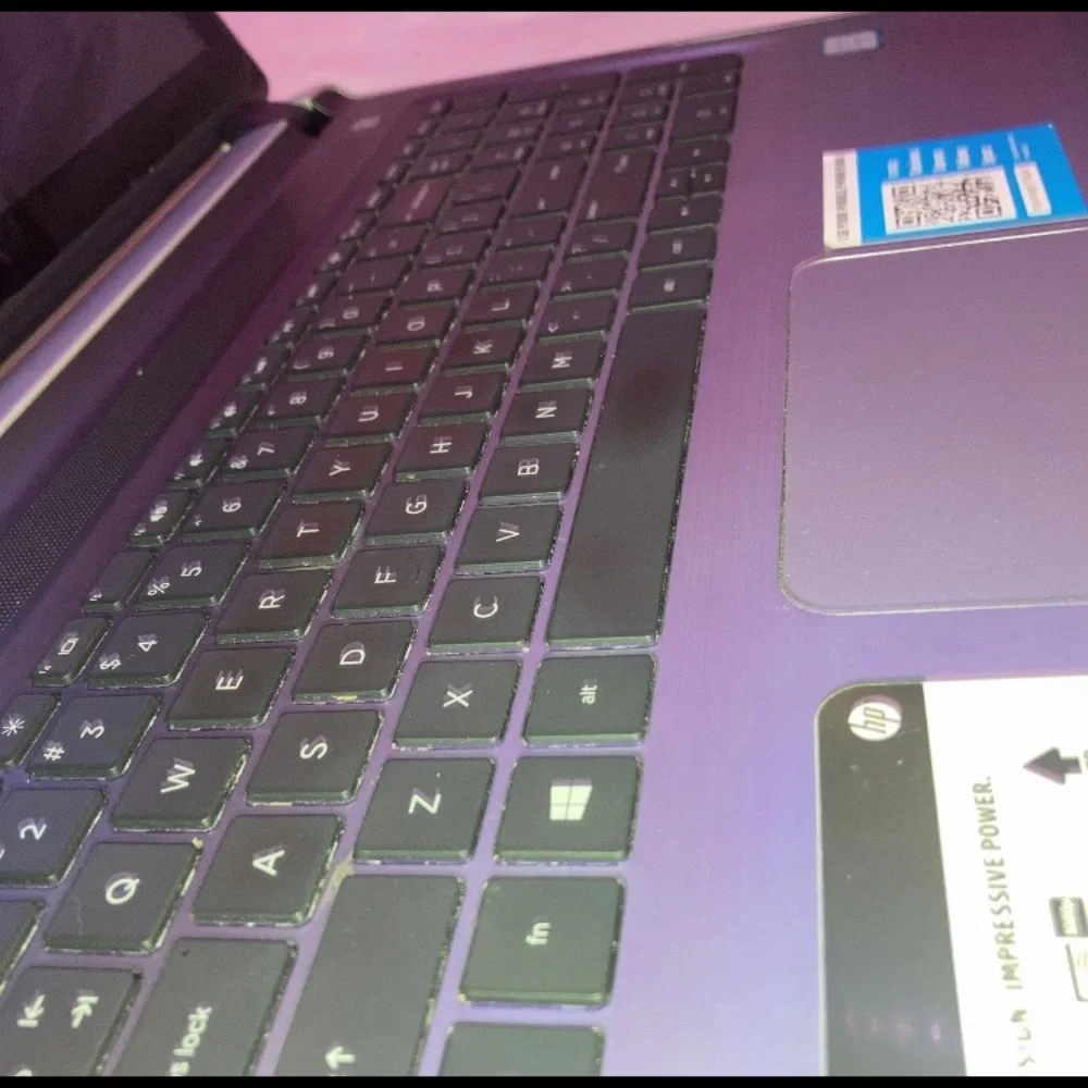 HP i7 Pavillon Laptop [Silver] [8gb RAM]